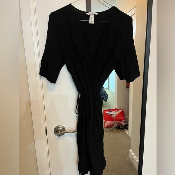 H&M wrap dress - Picture 2 of 2